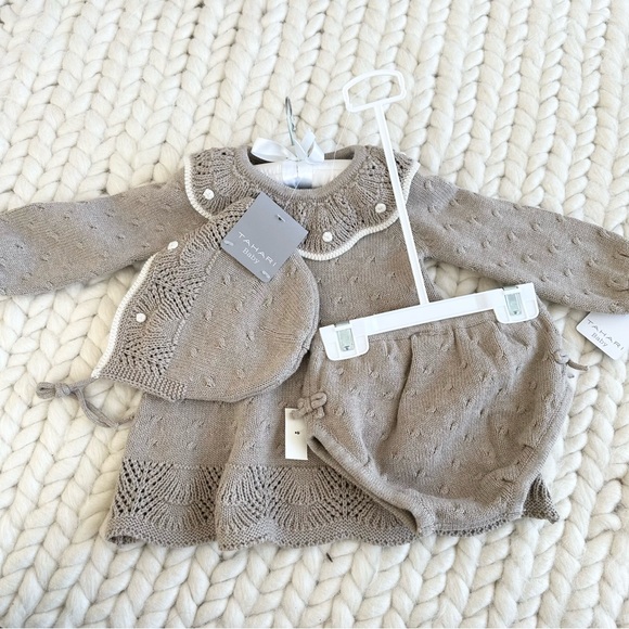 Tahari Baby Knit Dresss, Hat, Bloomer set - Picture 2 of 5